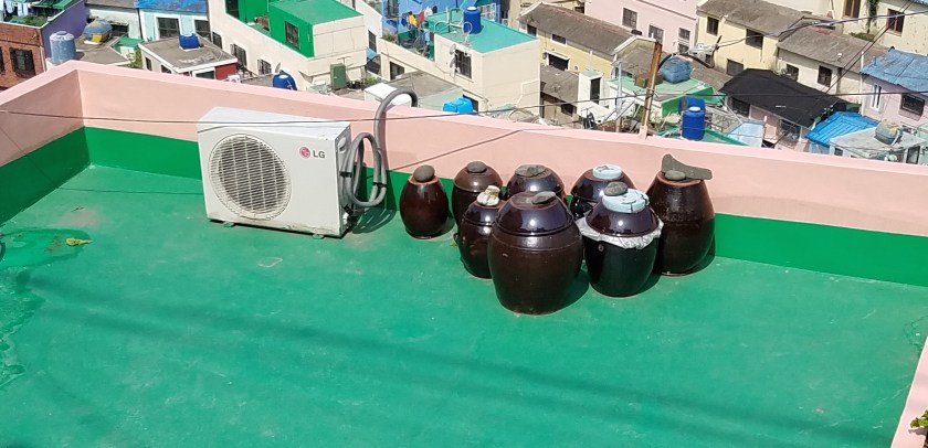 gamcheon_kimchi_jars